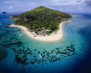 Aerial Sightseeing – Fiji